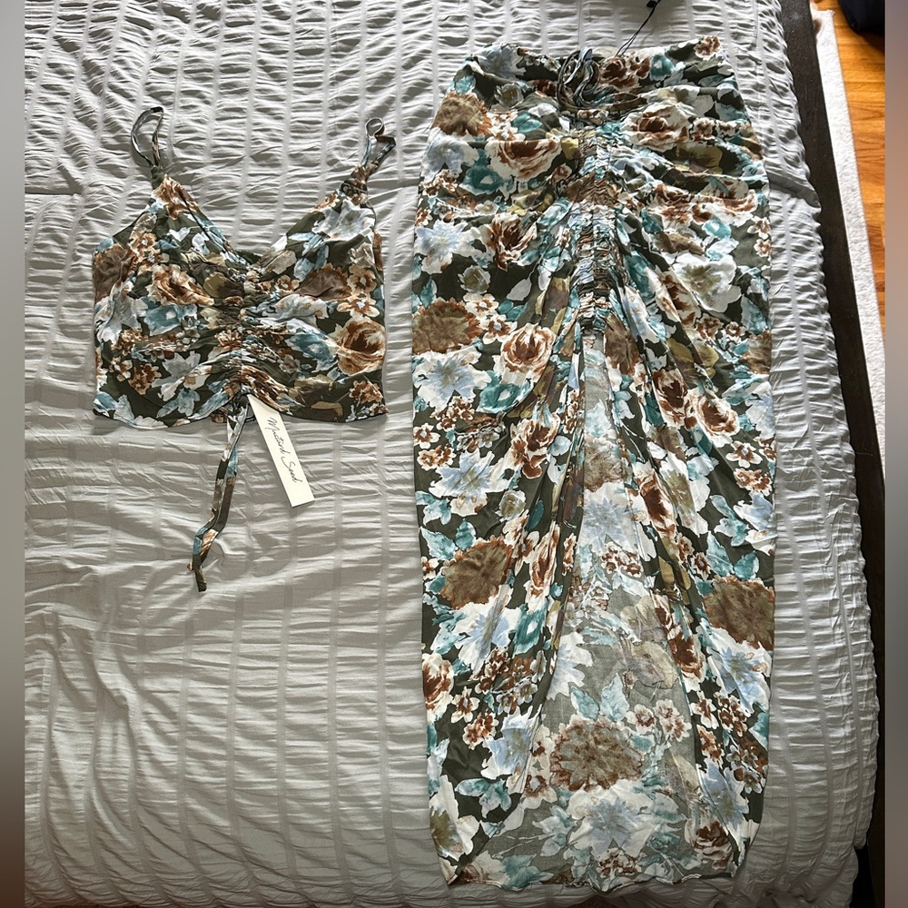 Ruched floral printed crop top & midi skirt